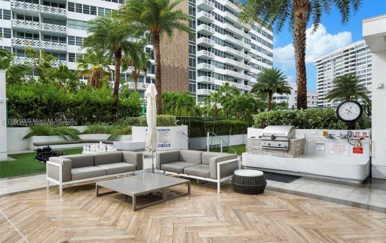 Small Image of 10 VENETIAN WAY #906, Miami Beach Number 18