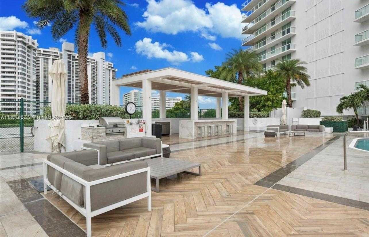 Small Image of 10 VENETIAN WAY #906, Miami Beach Number 19