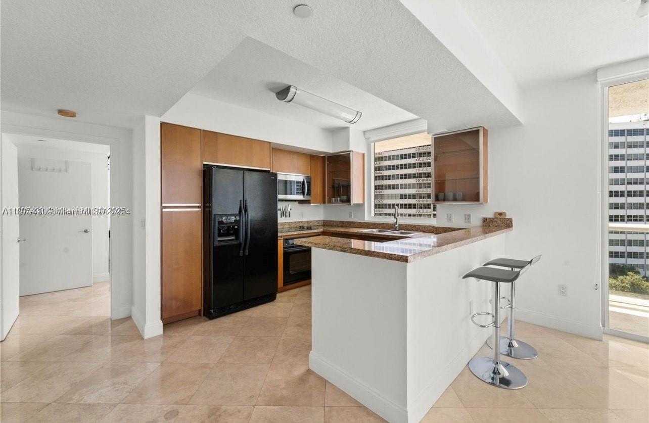 Small Image of 10 VENETIAN WAY #906, Miami Beach Number 7