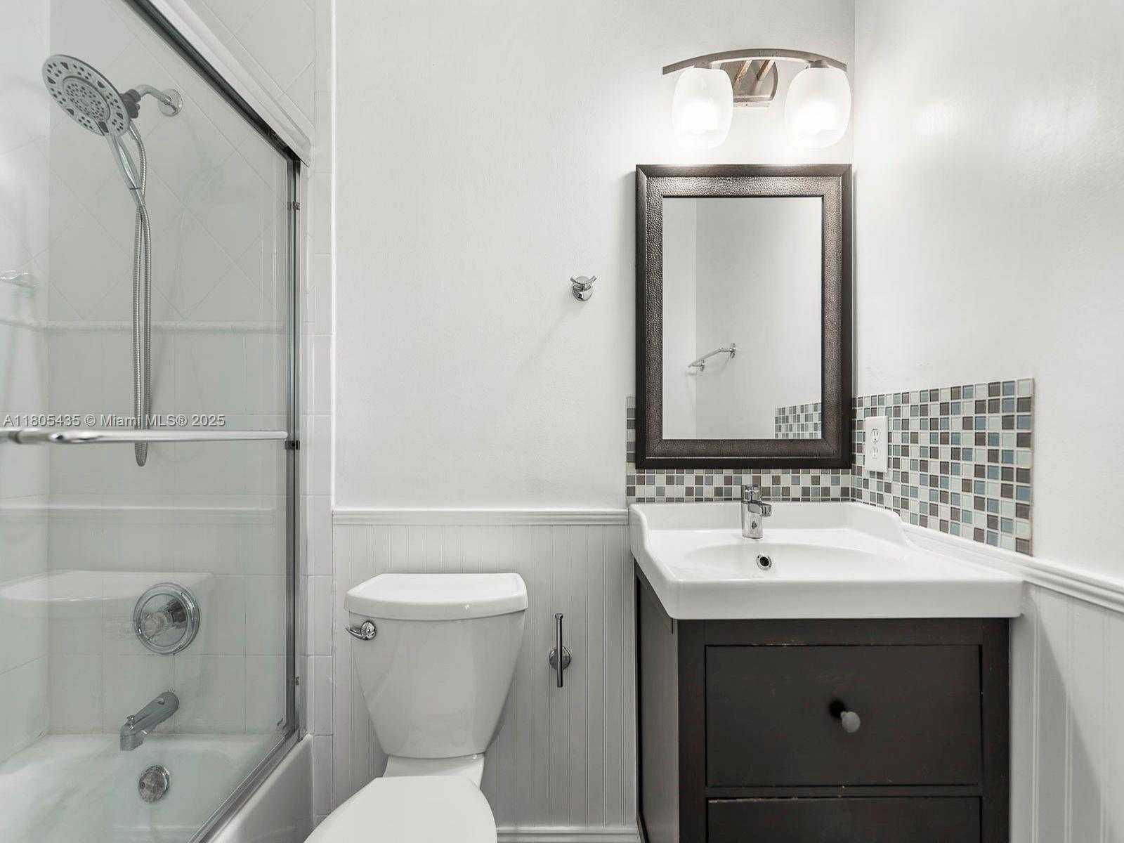 Small Image of 5630 NORTH WEST 114TH PATH #209, Doral Number 13