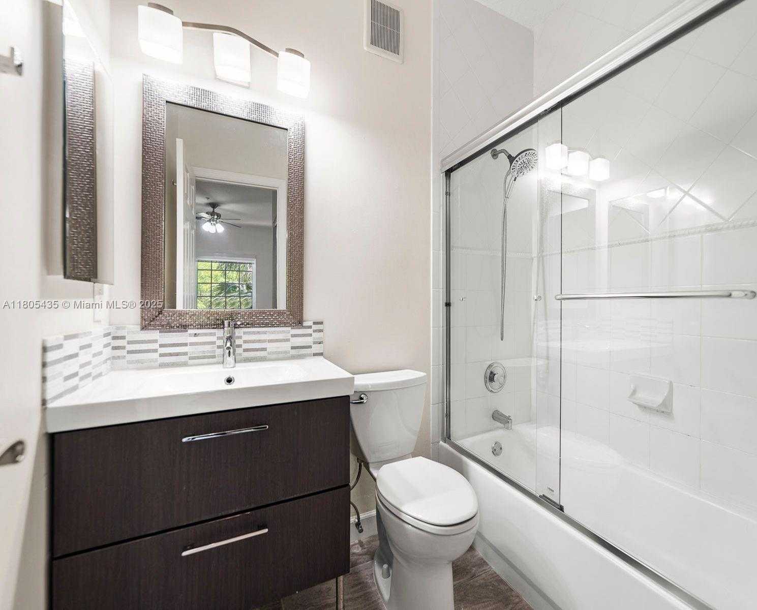 Small Image of 5630 NORTH WEST 114TH PATH #209, Doral Number 16