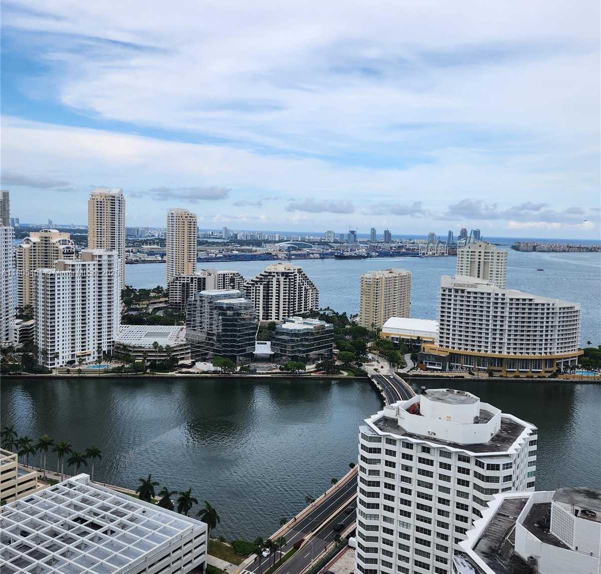 Small Image of 950 BRICKELL BAY DR #3504, Miami Number 2