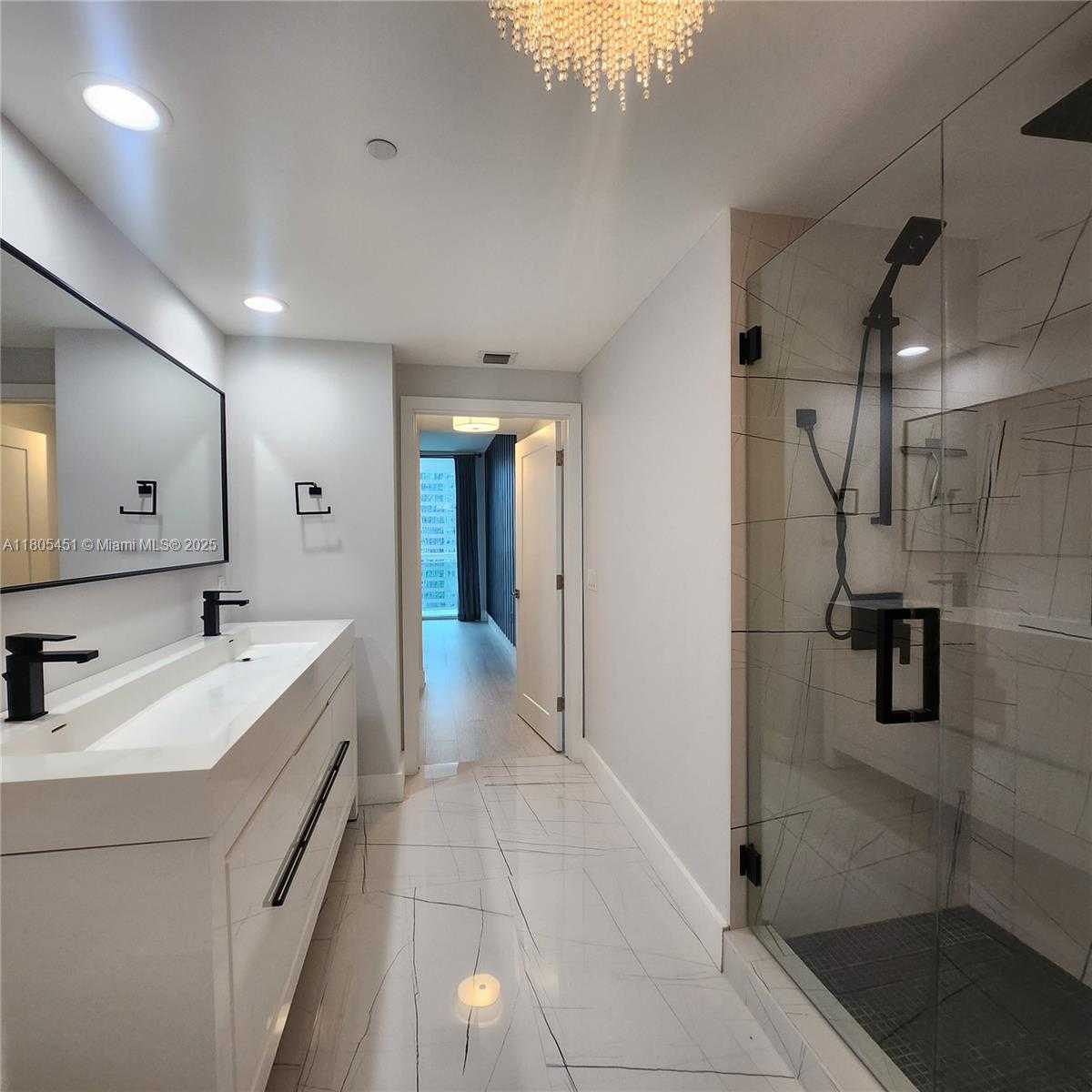 Small Image of 950 BRICKELL BAY DR #3504, Miami Number 22