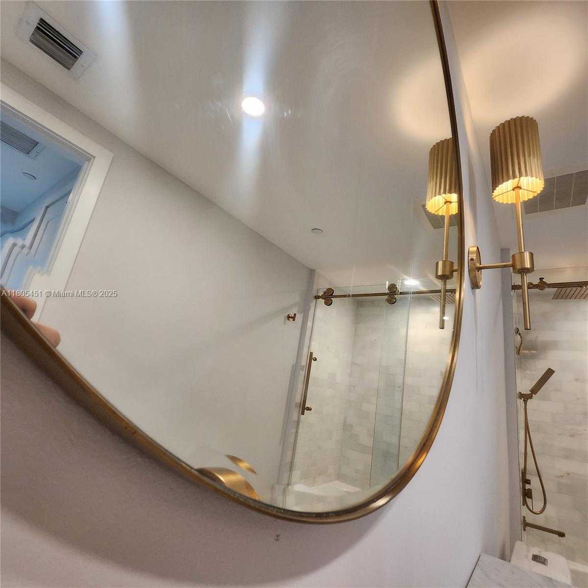 Small Image of 950 BRICKELL BAY DR #3504, Miami Number 27