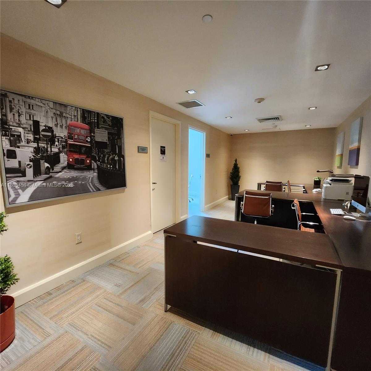 Small Image of 950 BRICKELL BAY DR #3504, Miami Number 38