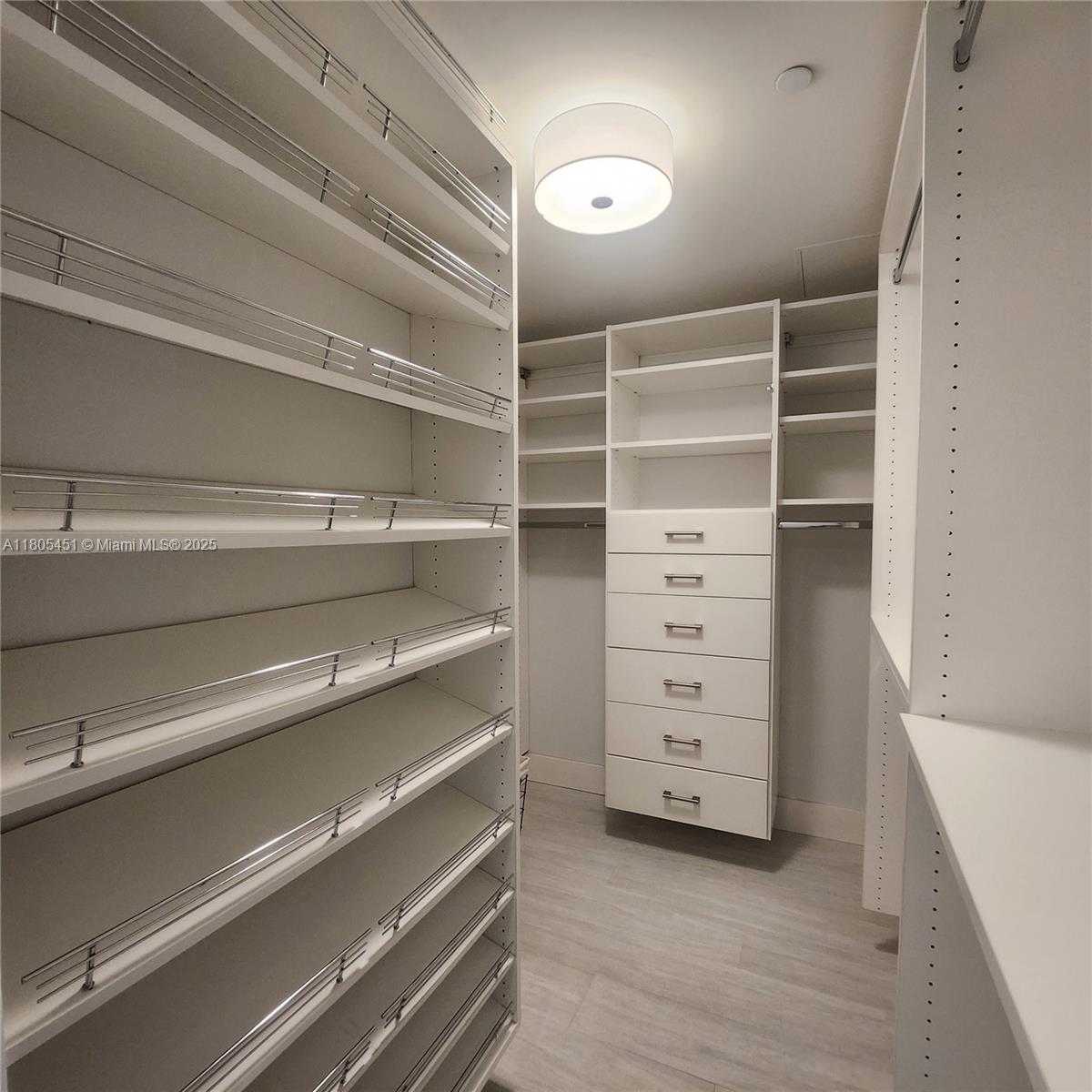 Small Image of 950 BRICKELL BAY DR #3504, Miami Number 61