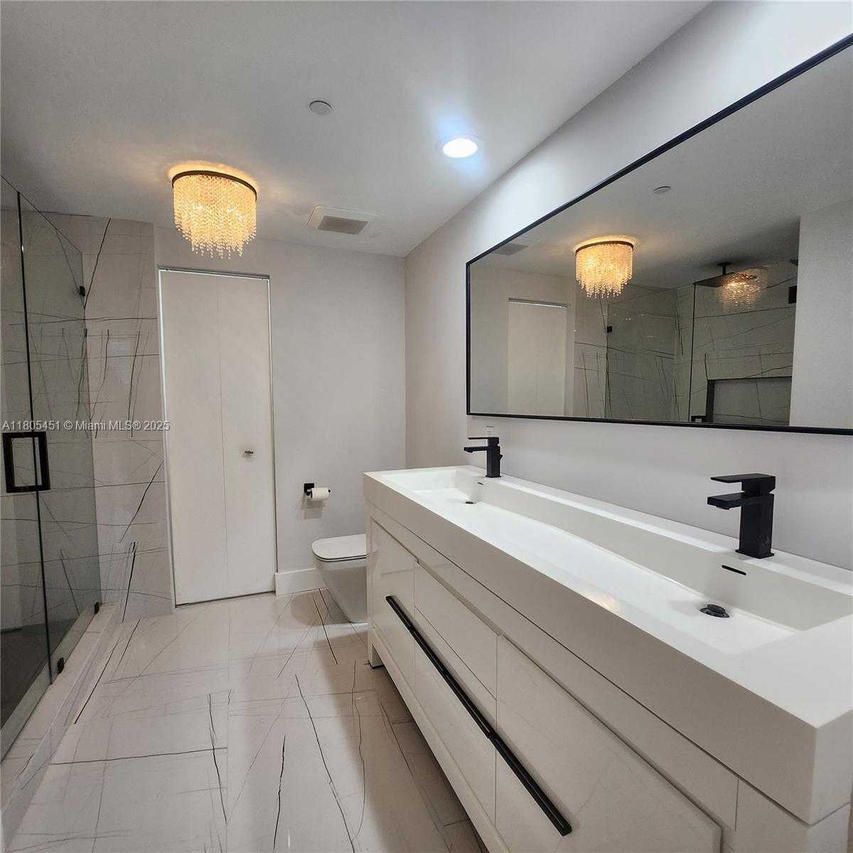 Small Image of 950 BRICKELL BAY DR #3504, Miami Number 63