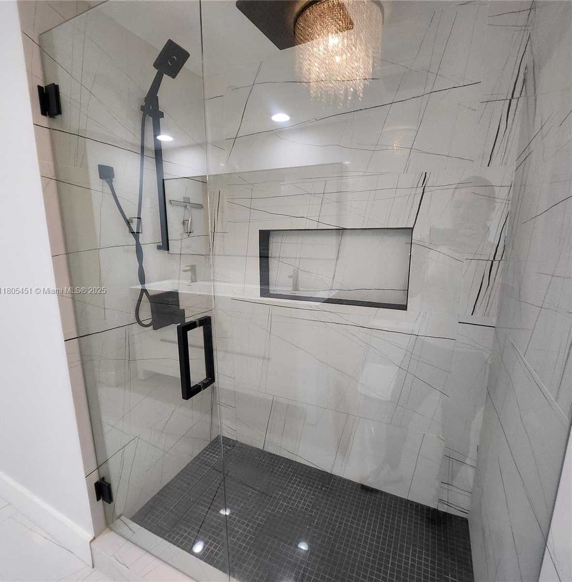 Small Image of 950 BRICKELL BAY DR #3504, Miami Number 65