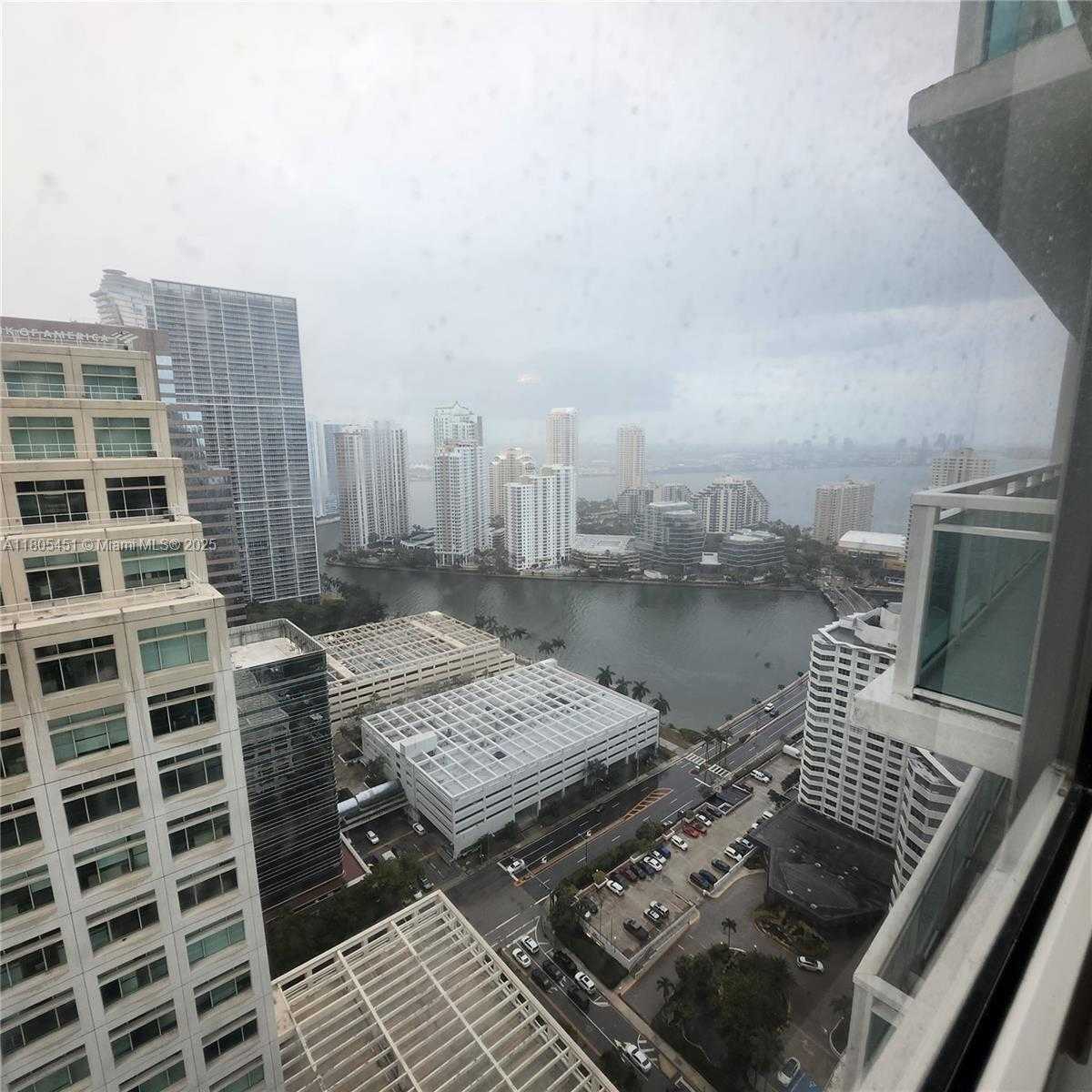 Small Image of 950 BRICKELL BAY DR #3504, Miami Number 70