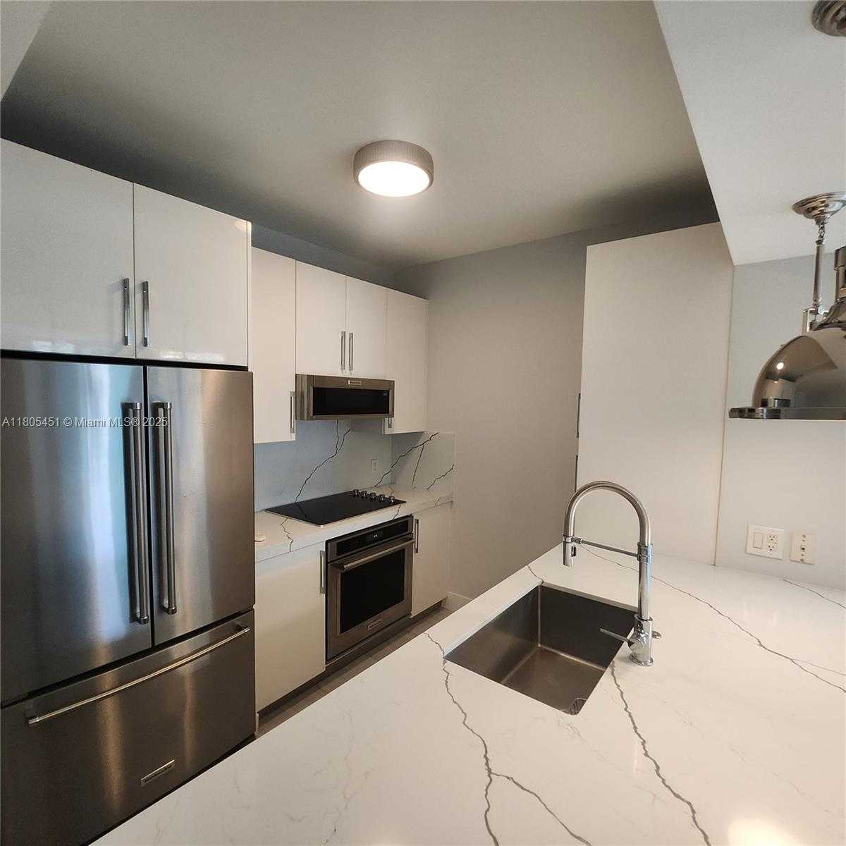 Small Image of 950 BRICKELL BAY DR #3504, Miami Number 78