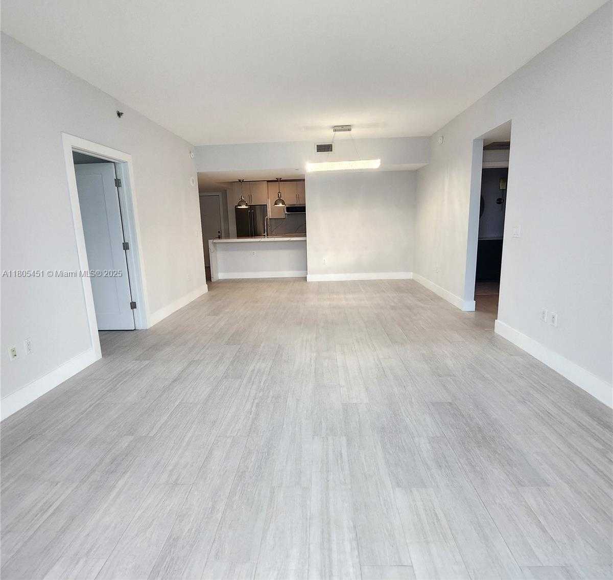 Small Image of 950 BRICKELL BAY DR #3504, Miami Number 83