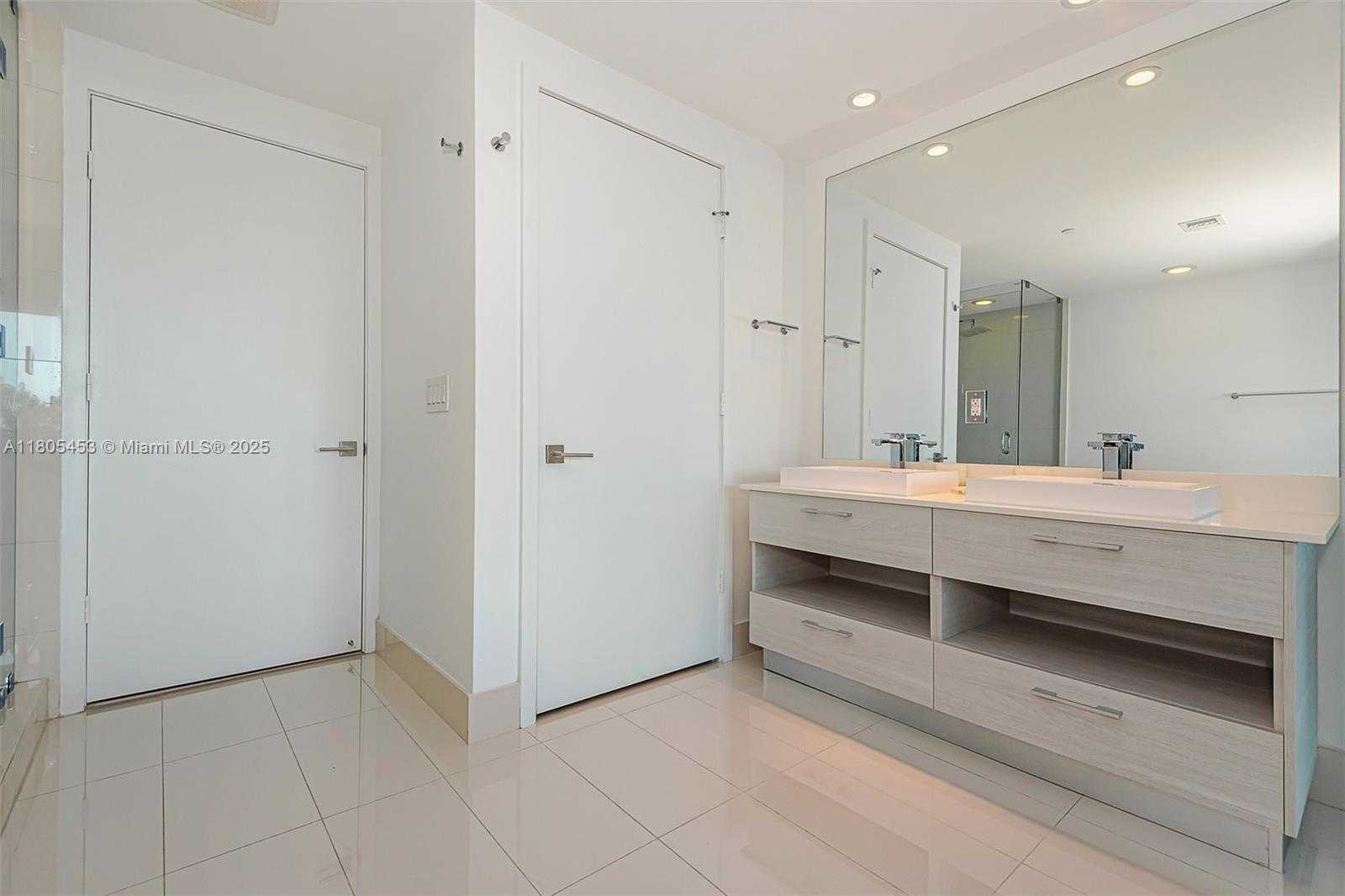 Small Image of 650 NORTH EAST 32ND ST #704, Miami Number 17