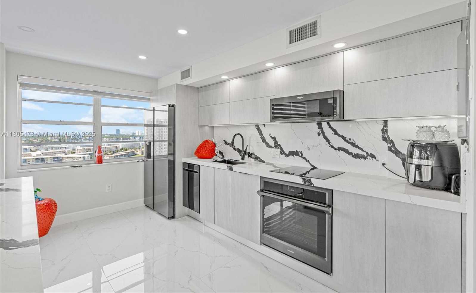 Small Image of 2851 NORTH EAST 183RD ST #1817E, Aventura Number 11