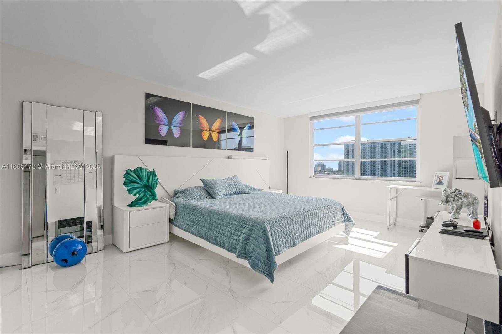 Small Image of 2851 NORTH EAST 183RD ST #1817E, Aventura Number 14