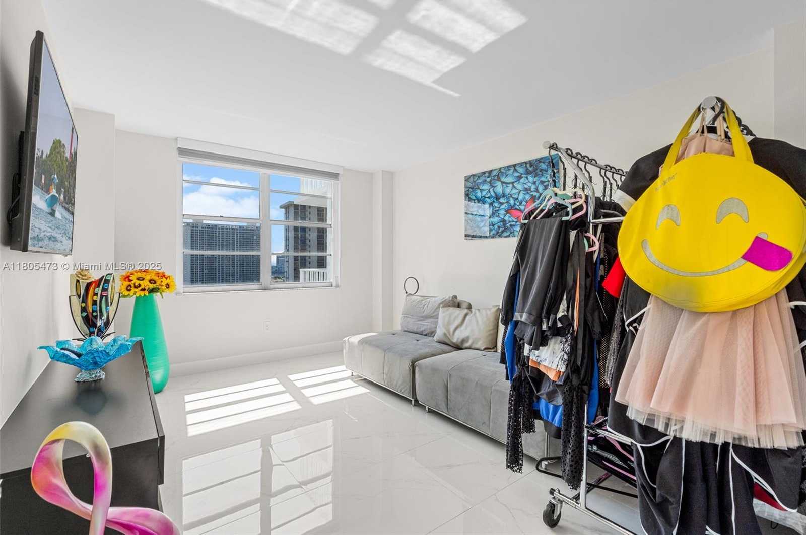Small Image of 2851 NORTH EAST 183RD ST #1817E, Aventura Number 22