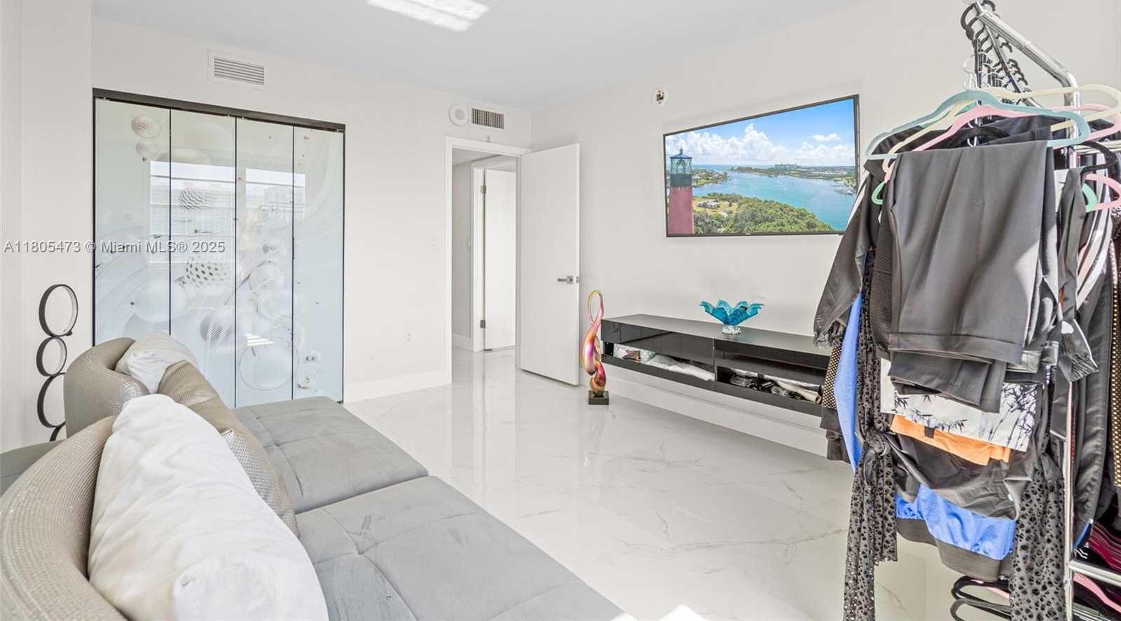 Small Image of 2851 NORTH EAST 183RD ST #1817E, Aventura Number 23