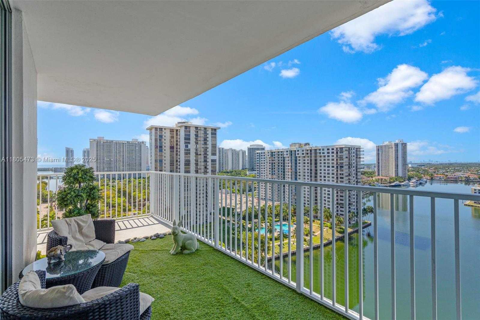 Small Image of 2851 NORTH EAST 183RD ST #1817E, Aventura Number 25