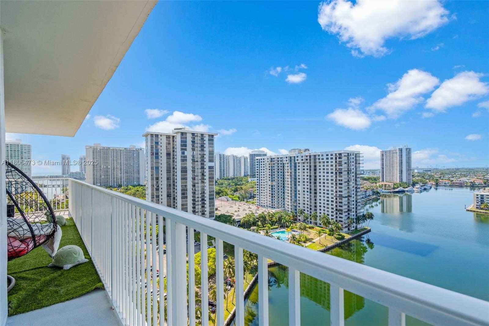 Small Image of 2851 NORTH EAST 183RD ST #1817E, Aventura Number 27