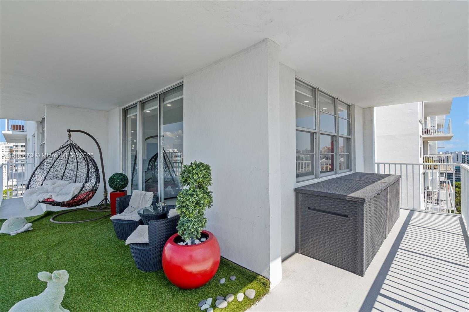 Small Image of 2851 NORTH EAST 183RD ST #1817E, Aventura Number 28