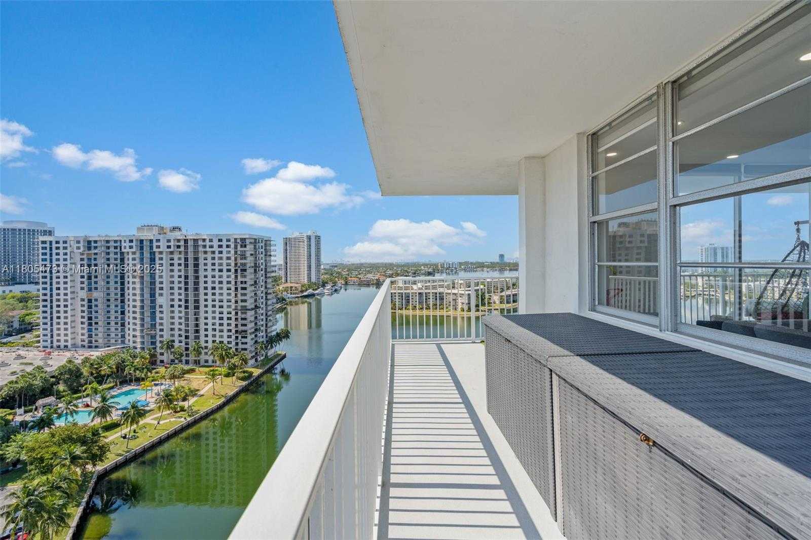 Small Image of 2851 NORTH EAST 183RD ST #1817E, Aventura Number 29