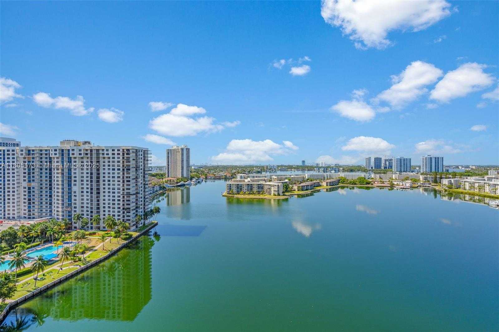 Small Image of 2851 NORTH EAST 183RD ST #1817E, Aventura Number 31