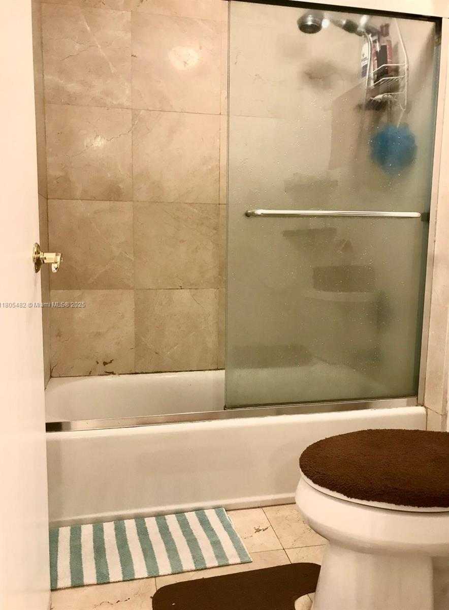 Small Image of 18041 BISCAYNE BLVD #1902, Aventura Number 13