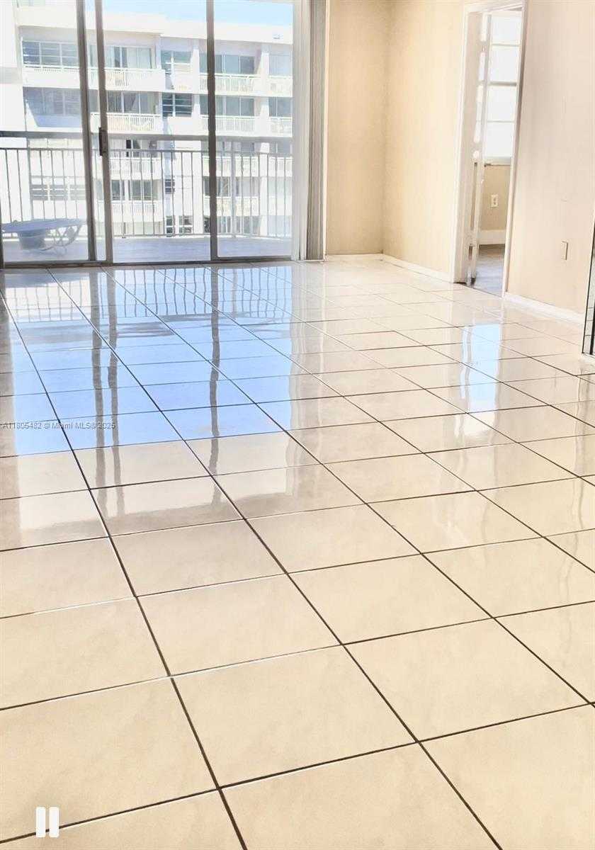 Small Image of 18041 BISCAYNE BLVD #1902, Aventura Number 20