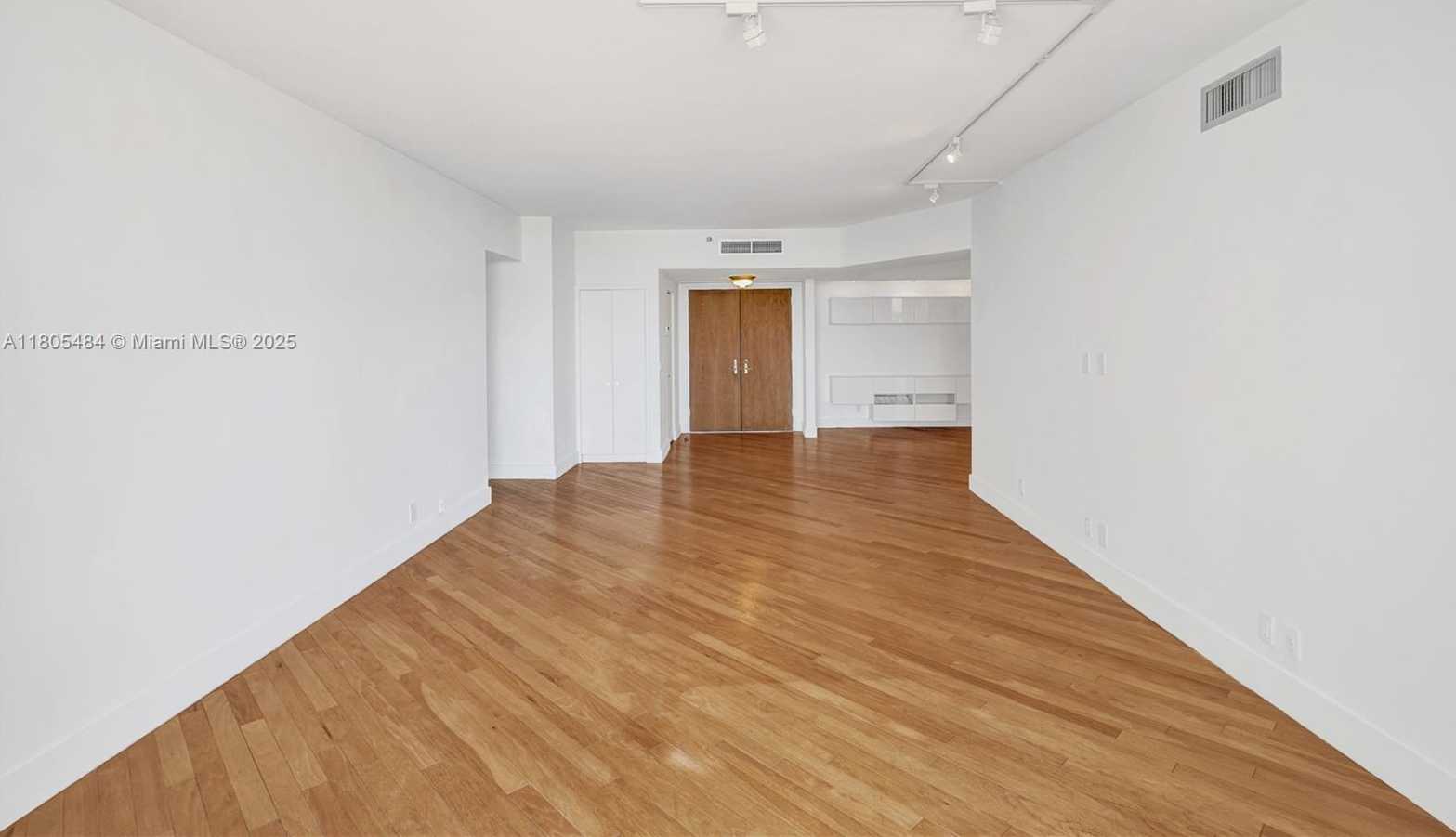 Small Image of 20281 EAST COUNTRY CLUB DR #412, Aventura Number 12