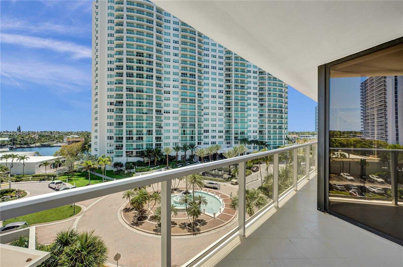 Small Image of 20281 EAST COUNTRY CLUB DR #412, Aventura Number 32