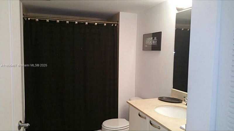 Small Image of 2101 BRICKELL AVE #1611, Miami Number 9