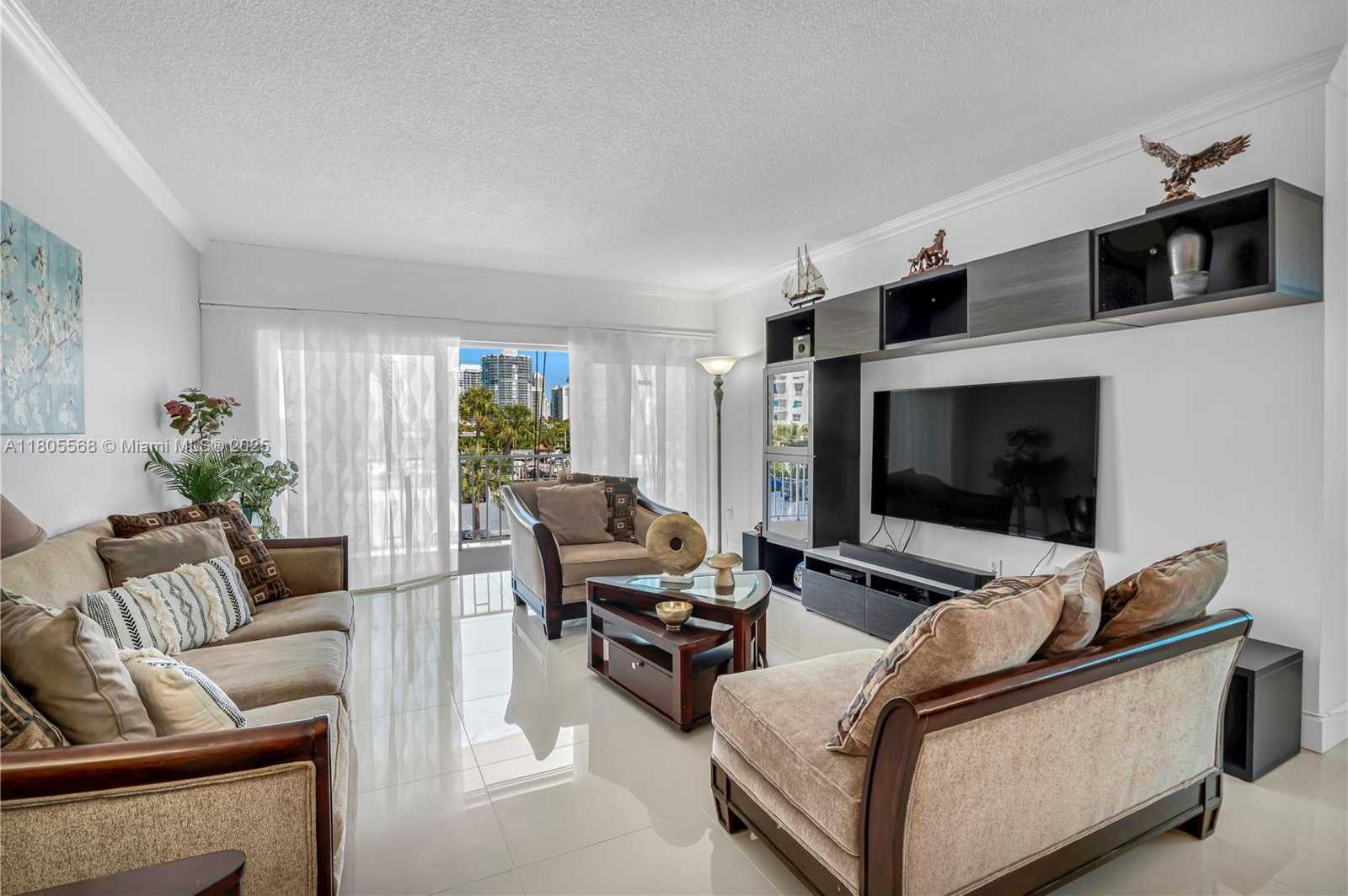 Small Image of 500 BAYVIEW DR #231, Sunny Isles Beach Number 11