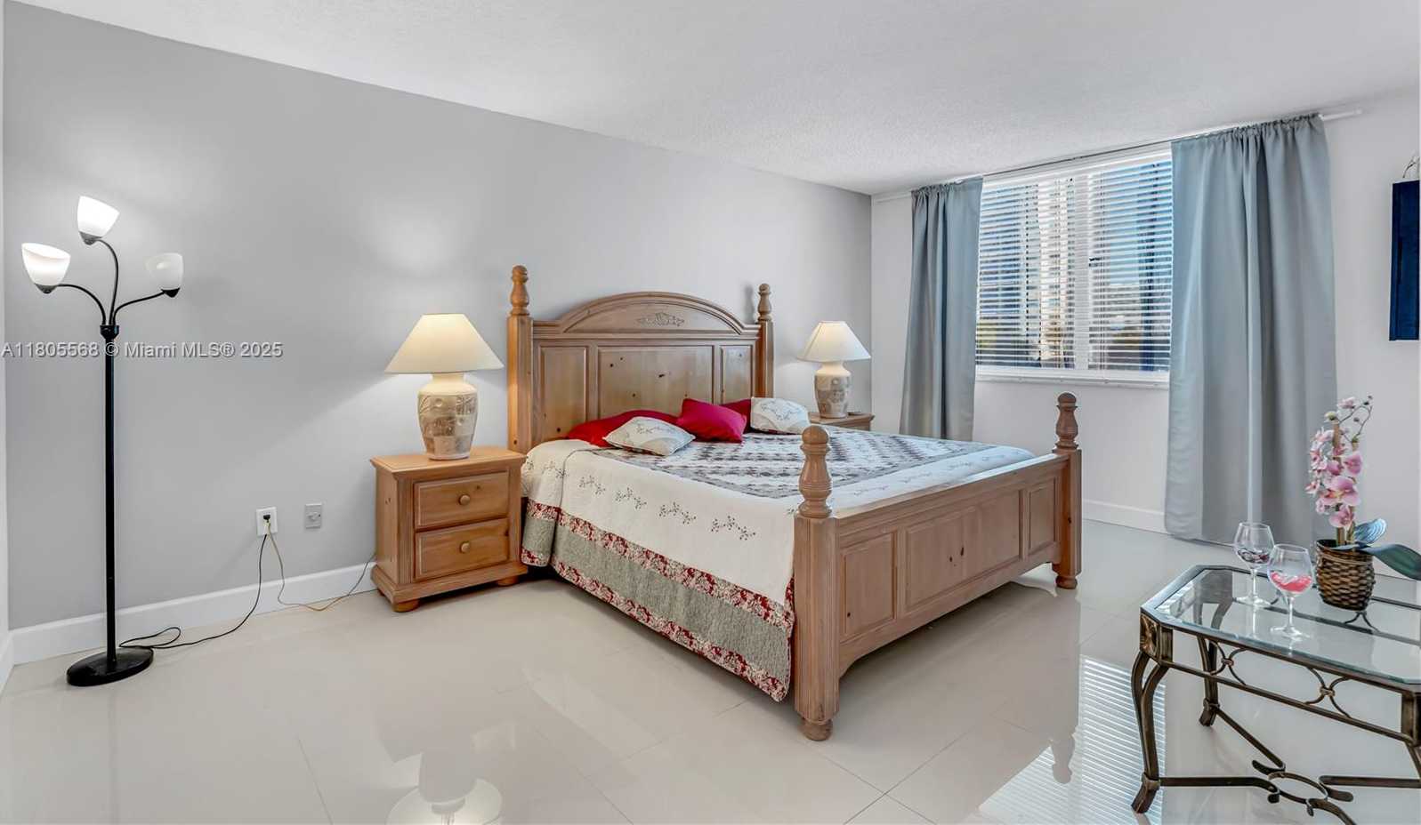Small Image of 500 BAYVIEW DR #231, Sunny Isles Beach Number 14