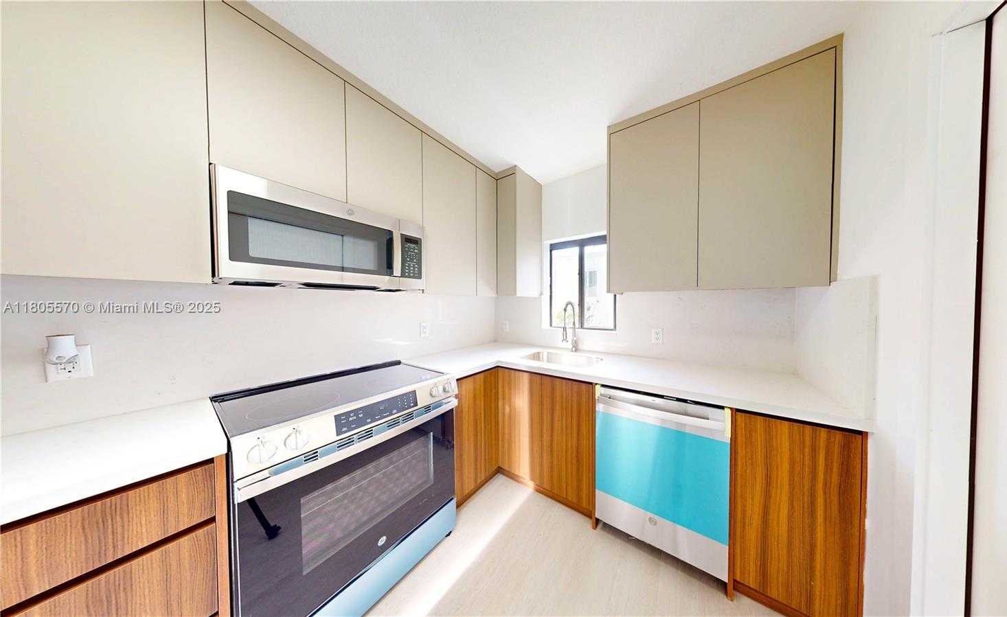 Small Image of 355 NORTH EAST 111TH ST, Miami Number 10