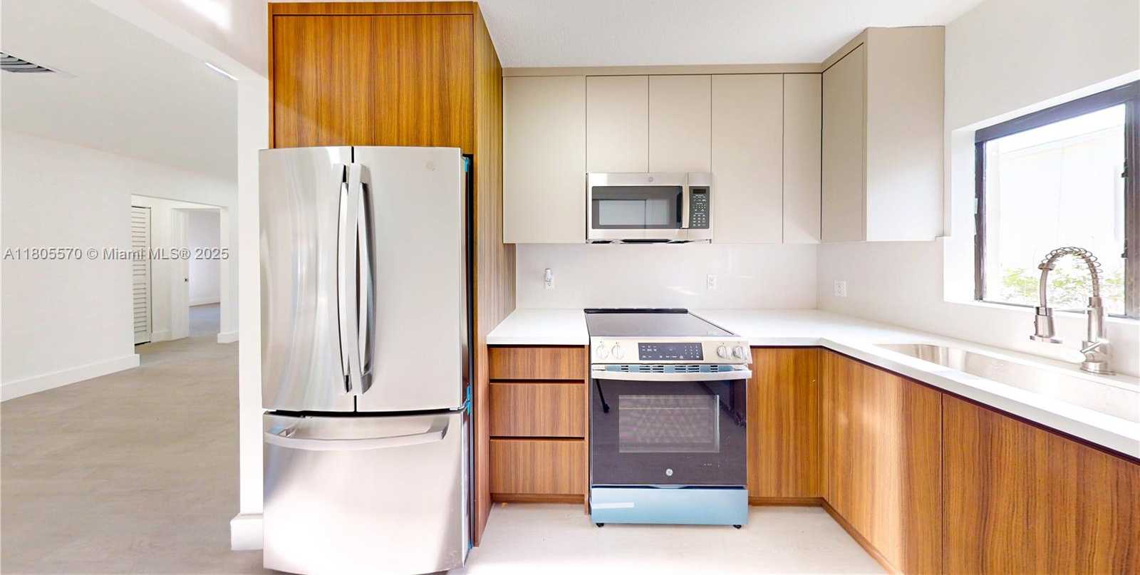 Small Image of 355 NORTH EAST 111TH ST, Miami Number 12