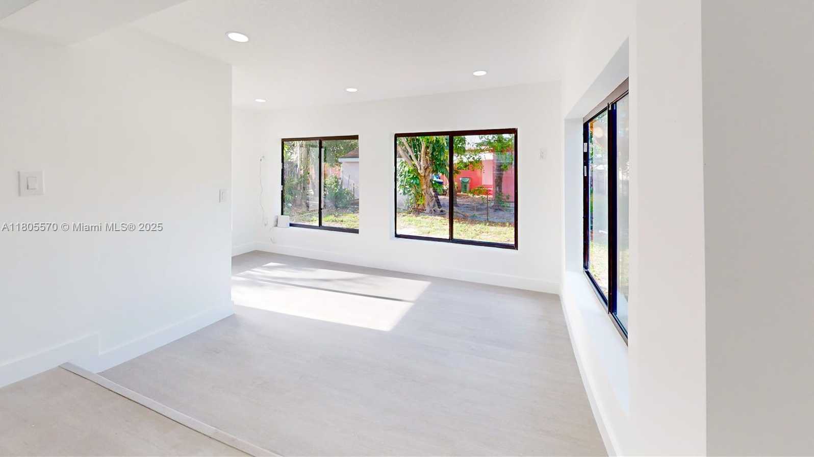 Small Image of 355 NORTH EAST 111TH ST, Miami Number 18