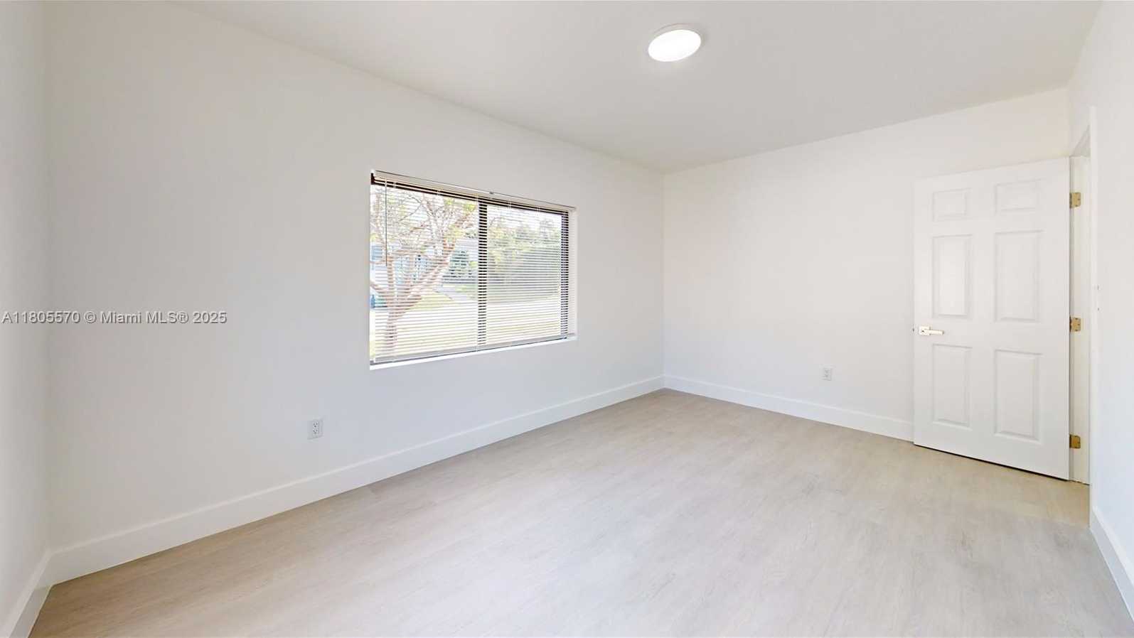 Small Image of 355 NORTH EAST 111TH ST, Miami Number 20