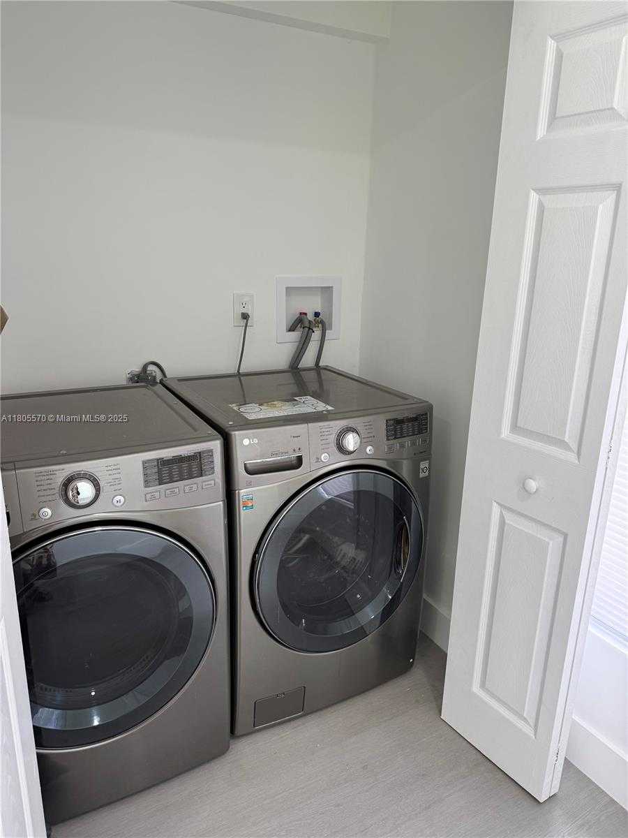 Small Image of 355 NORTH EAST 111TH ST, Miami Number 28