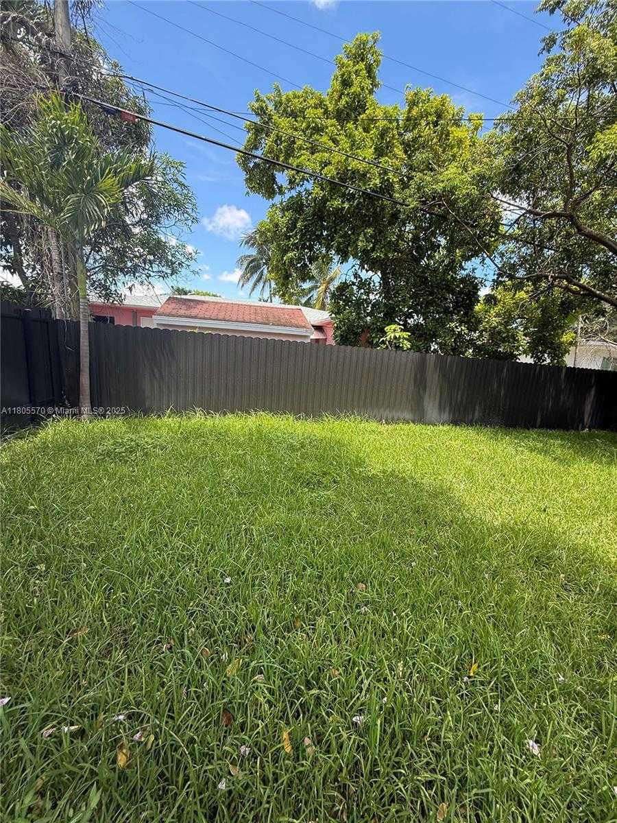 Small Image of 355 NORTH EAST 111TH ST, Miami Number 35