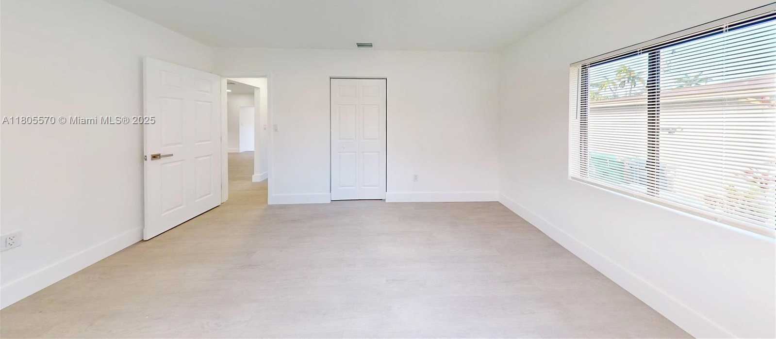Small Image of 355 NORTH EAST 111TH ST, Miami Number 4