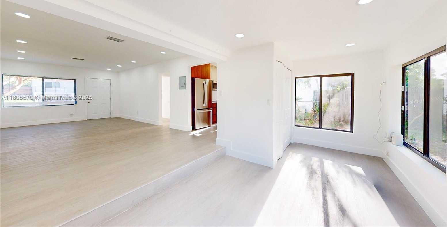 Small Image of 355 NORTH EAST 111TH ST, Miami Number 8
