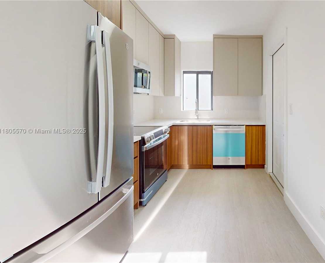 Small Image of 355 NORTH EAST 111TH ST, Miami Number 9