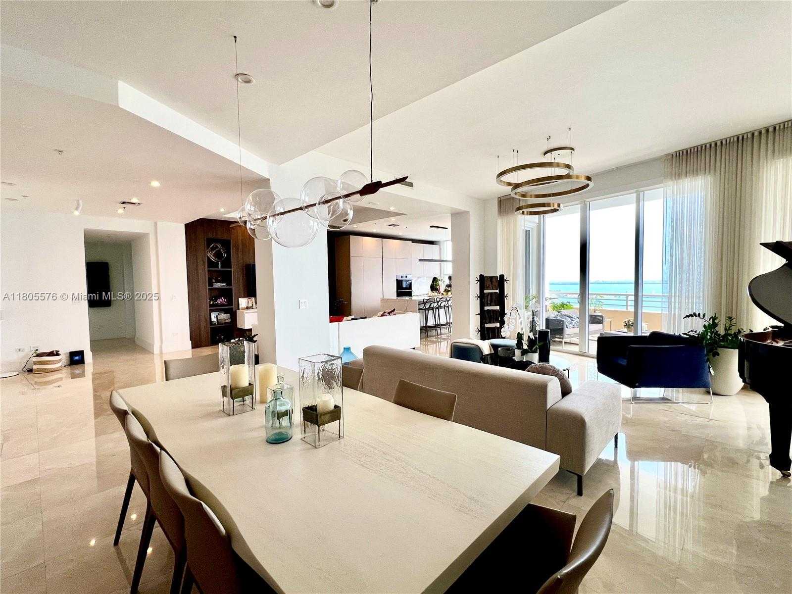 Small Image of 848 BRICKELL KEY DR #PH 4505, Miami Number 21