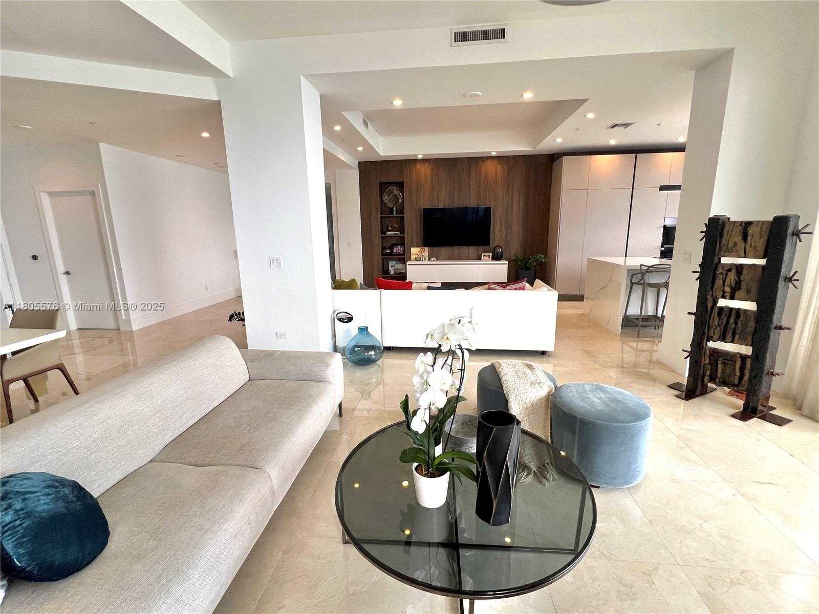 Small Image of 848 BRICKELL KEY DR #PH 4505, Miami Number 22