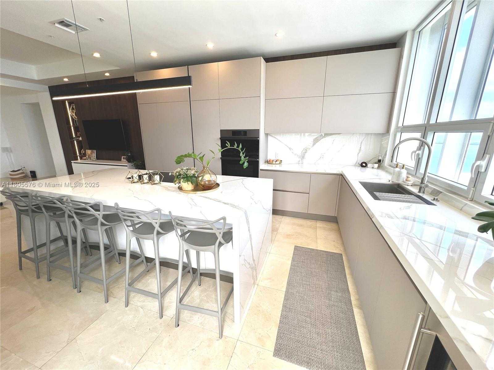 Small Image of 848 BRICKELL KEY DR #PH 4505, Miami Number 28
