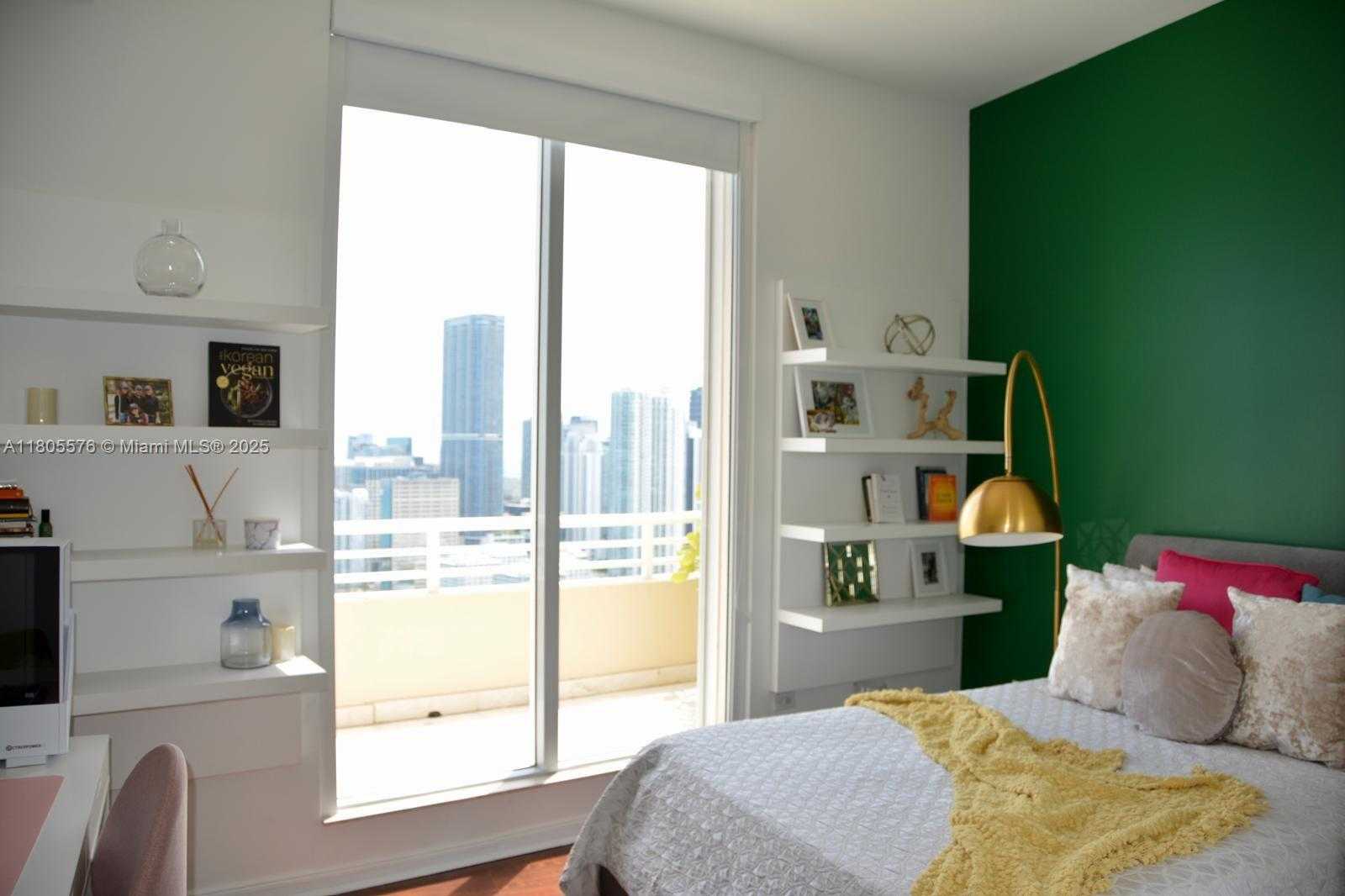 Small Image of 848 BRICKELL KEY DR #PH 4505, Miami Number 42