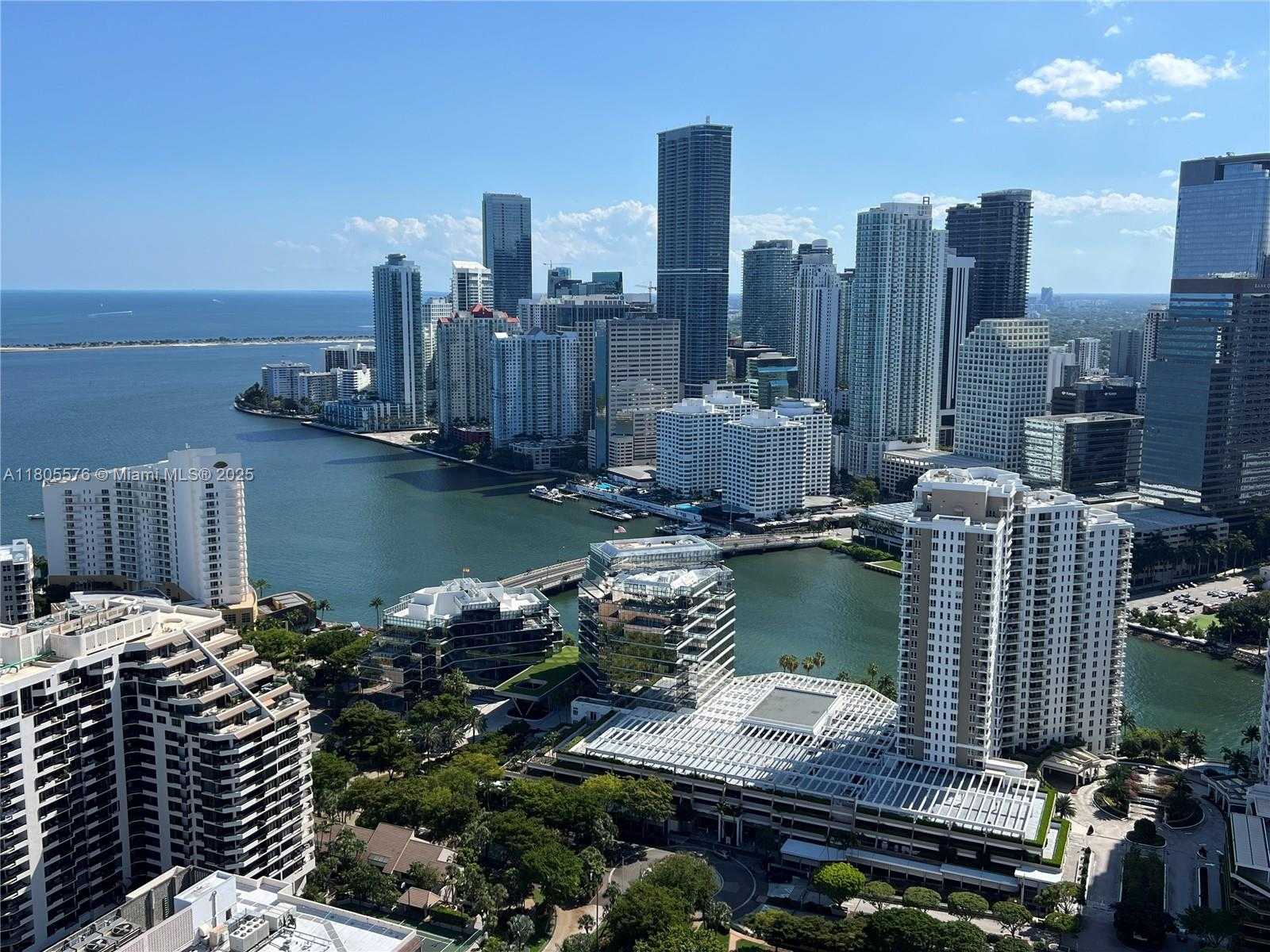 Small Image of 848 BRICKELL KEY DR #PH 4505, Miami Number 5