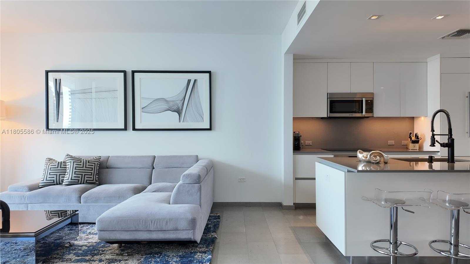 Small Image of 68 SOUTH EAST 6TH ST #3106, Miami Number 2
