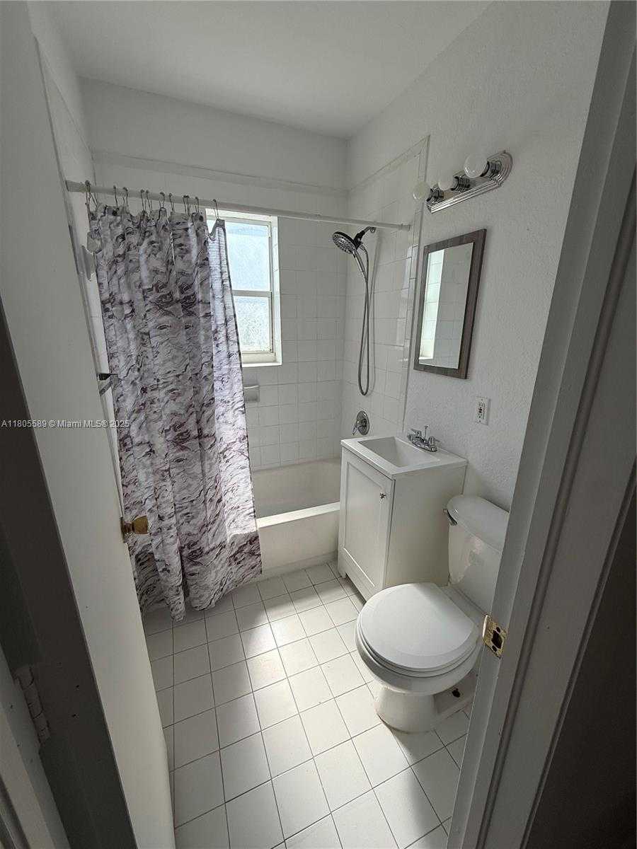 Small Image of 8463 NORTH WEST 4TH CT #8463, Miami Number 11