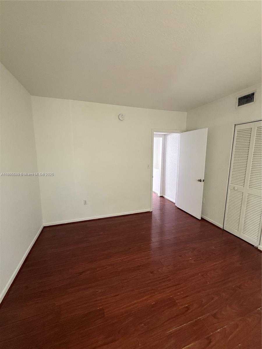 Small Image of 8463 NORTH WEST 4TH CT #8463, Miami Number 16