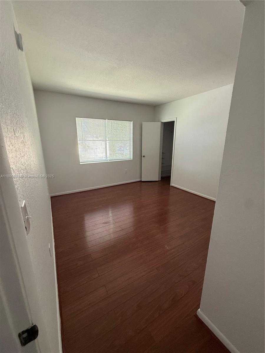 Small Image of 8463 NORTH WEST 4TH CT #8463, Miami Number 18